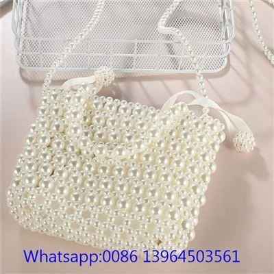 Håndlaget White Pearl Beaded Bag