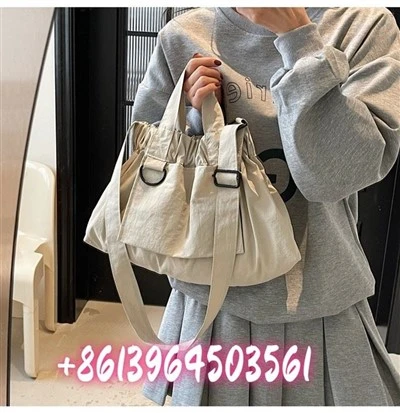Nylon stoff skulderveske beige
